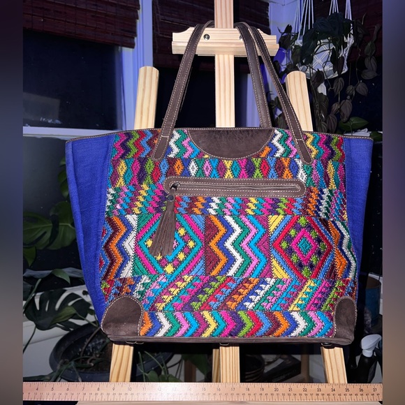 Arloom | Handmade in Guatemala Leather Large Tote Bag - Picture 3 of 16